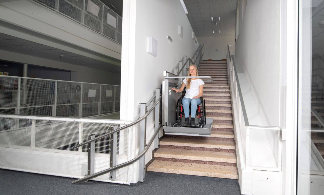 salvaescaleras curva.