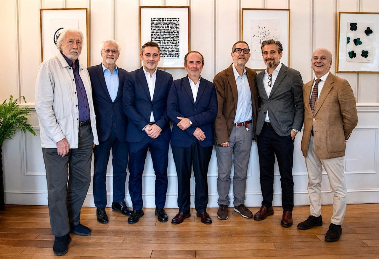 Entrega del Premio Miguel Ángel Furones a CaixaBank por Presidentex